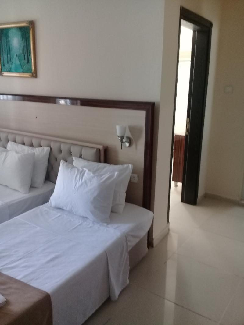 Tuemay Hotel ビテツ エクステリア 写真
